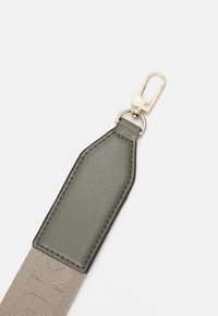 DKNY BRYANT AVE FLAP - Borsa a tracolla - olive