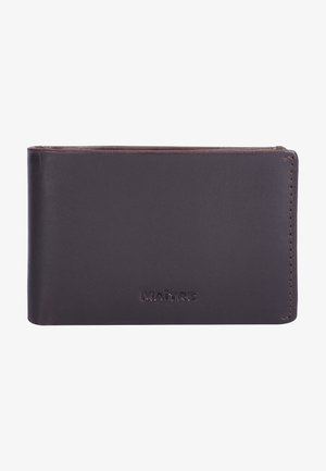 Mørk læderpung med en glat overflade, rektangulær form og prægede "MAÎTRE"-logo på fronten. Kanterne er syet.