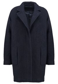 Manteau en laine bleu marine foncé à coupe simple boutonnage, avec revers crantés, deux poches avant et une finition texturée. Manches longues et longueur genou.