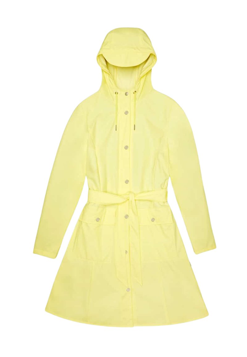 Veste imperméable jaune avec capuche, cordon de serrage, boutons avant, taille ceinturée et deux poches avant. Texture lisse, design jusqu'aux genoux.