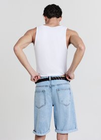 Calliope CHIARO ROTTURE - Shorts di jeans - blu denim chiaro