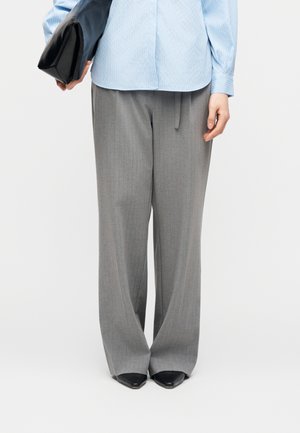 LATANIA BENISA PANTS - Nohavice - grey