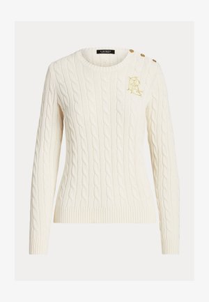 Crème kabelgebreide trui met lange mouwen, ronde hals, gouden geborduurd logo op de borst en drie gouden knopen op de schouder.