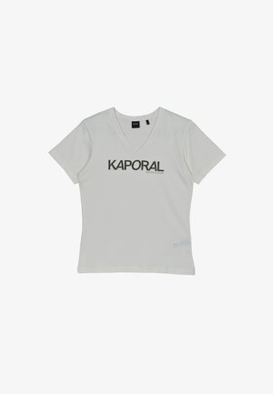 Witte V-hals t-shirt van katoen, met een opvallend "KAPORAL" logo in donkere garen over de borst. Korte mouwen, standaard pasvorm.