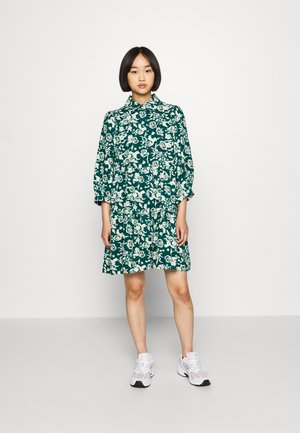 YAS Petite YASBIMLA SHIRT DRESS - Tričkové šaty - deep lakeaop
