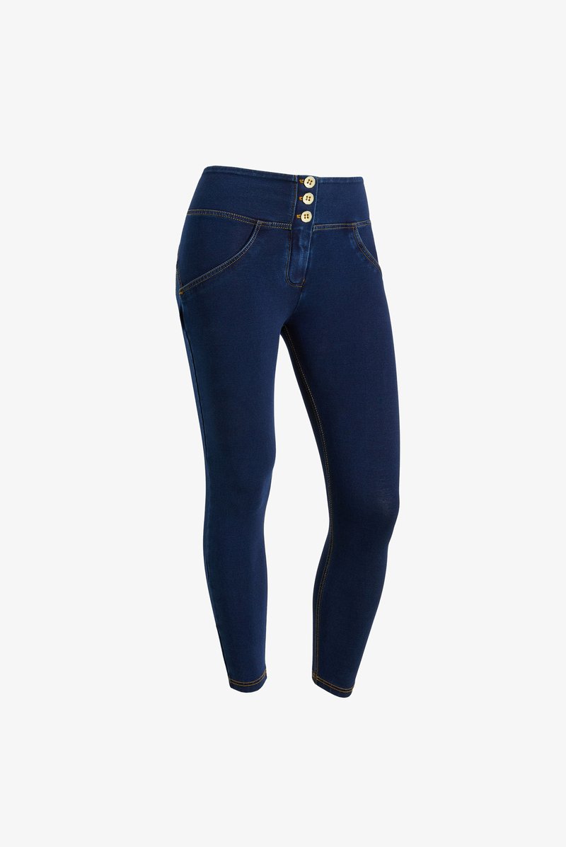 Leggings in denim blu scuro con un design aderente, caratterizzati da una vita alta, chiusura a tre bottoni e cuciture gialle a contrasto.