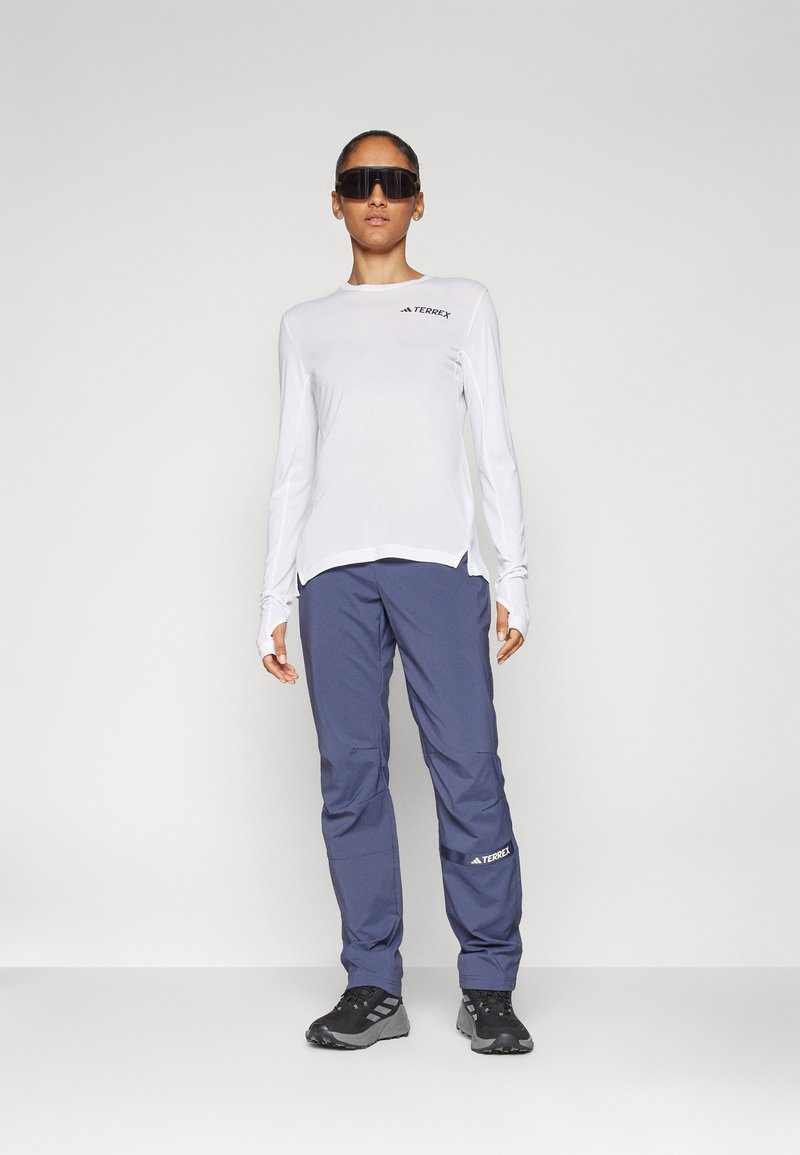 adidas Terrex Longsleeve wit adidas Terrex Longsleeve wit