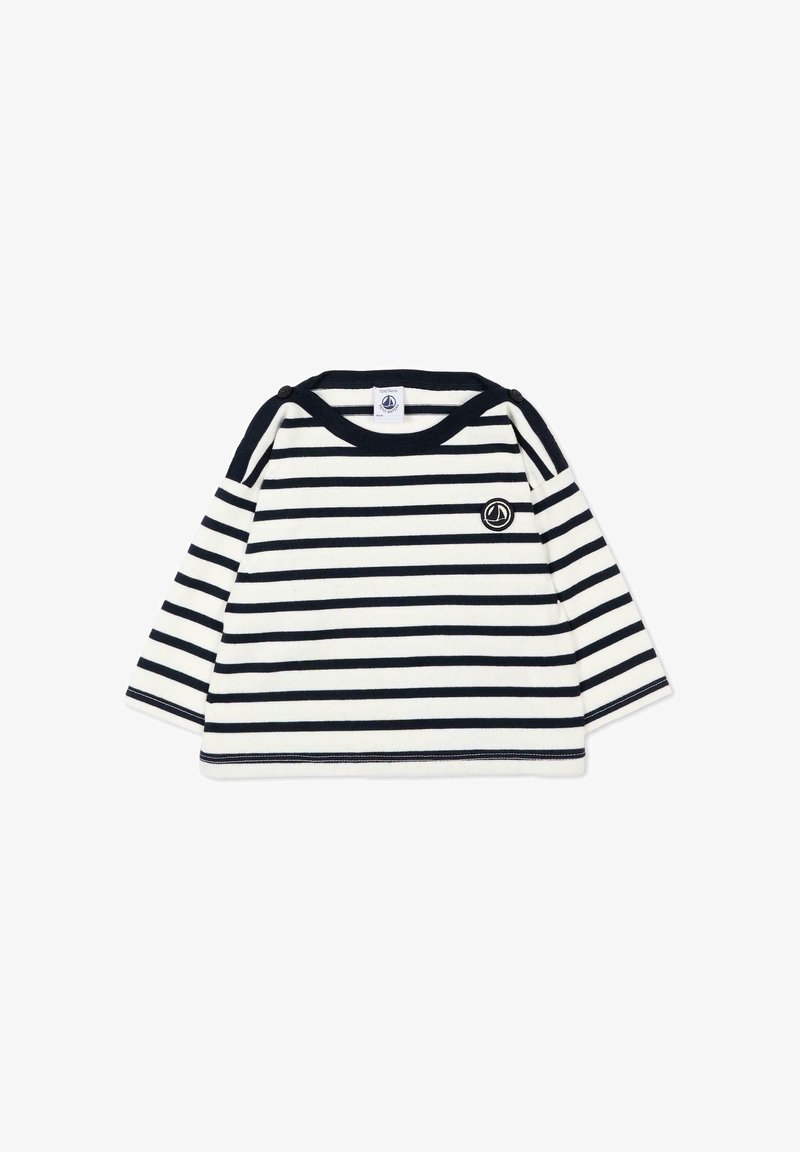 Chemise à manches longues pour enfants avec des rayures horizontales bleu marine et blanc, col bleu marine et boutons aux épaules, avec un petit emblème de voilier sur la poitrine.