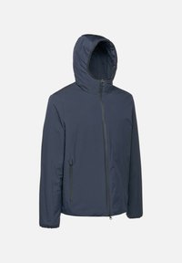 Giacca isolante blu navy con cappuccio, dotata di zip frontale e due tasche laterali, realizzata in un tessuto liscio e resistente alle intemperie.