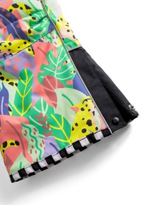 Kleurige jas met een bloemen- en dierenprint in groen, roze en geel, met een zwarte paneel en gestreepte zoomdetails.