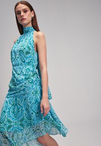 adL HALTER NECK - Vestido largo - printed blue