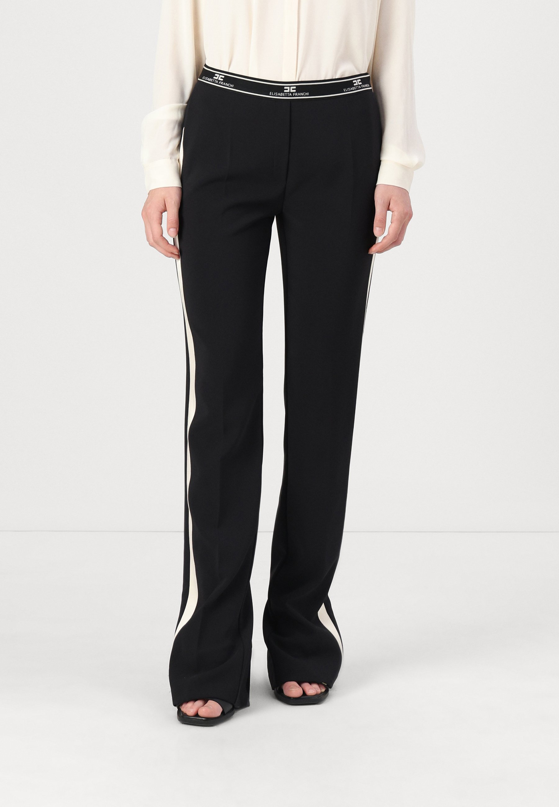 パンツ ELISABETTA FRANCHI PANTS NERO ELISABETTA FRANCHI Elegant black women's trousers in stretch