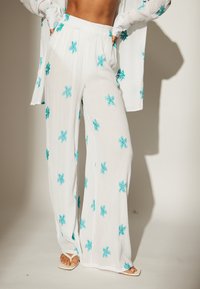 South Beach STARFISH EMBROIDERED - Tygbyxor - blue
