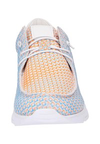 Thumbnail Image 6