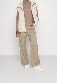 Anna Field Stickad tröja - brown