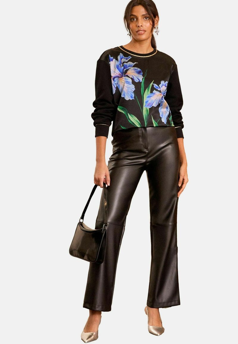 Love & Roses PETITE FIT  - Sweatshirt - black foral satin front