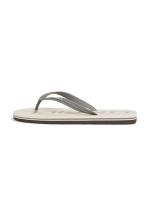 Grå flip-flop med en struktureret gummistrop og polstret bund med kontrasterende hvide og sorte striber langs sålen.