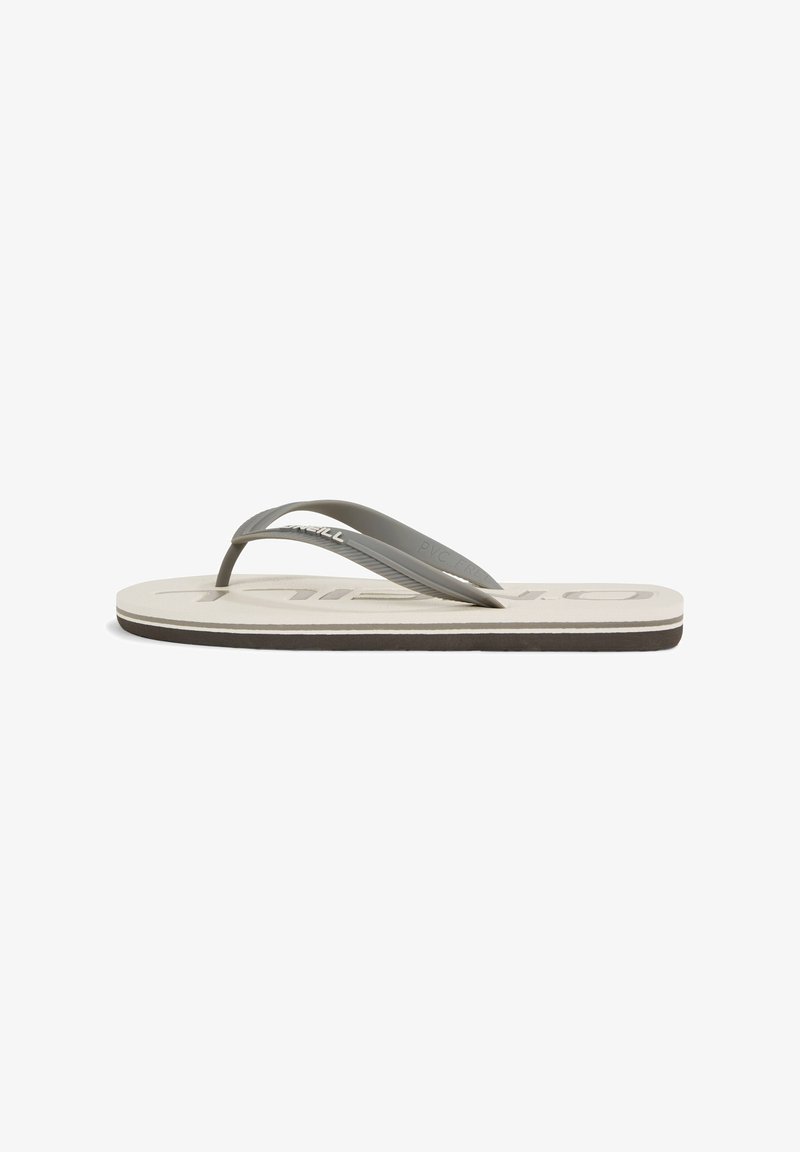 Grijze flip-flop met een gestructureerde rubberen band en een gevoerde basis, met contrasterende witte en zwarte strepen langs de zool.