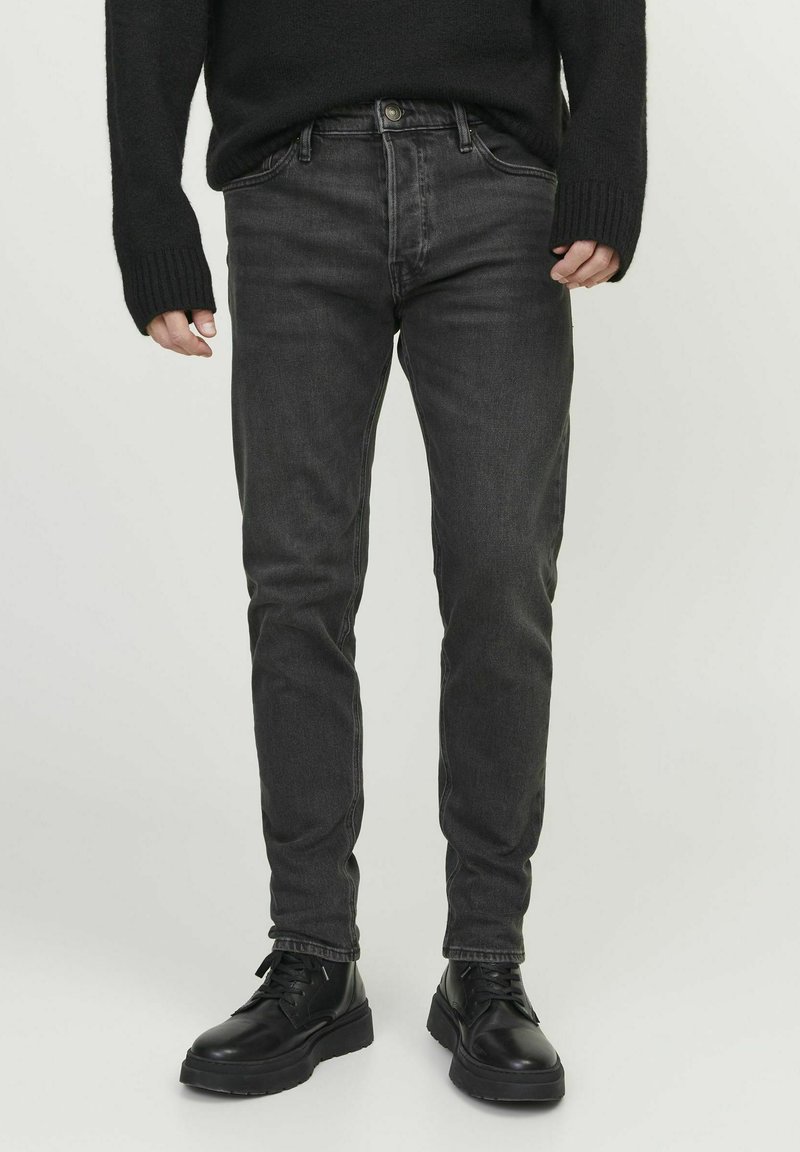 Jack & Jones - JJIERIK JJCOOPER SBD - Pieguloša piegriezuma džinsi - black denim, Palielināt