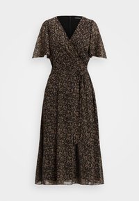 Robe portefeuille noire à motif floral avec de courtes manches volantées, un décolleté en V et une taille à nouer, réalisée dans un tissu léger et texturé avec un motif floral.