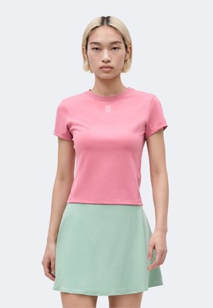 Nike Performance, NIKECOURT ADVANTAGE  - T-shirt de sport - peony/white