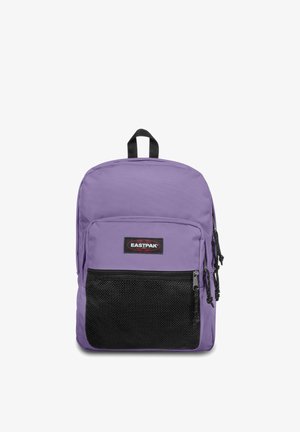 Zaino viola con un ampio scomparto principale, tasca frontale in rete nera e spallacci regolabili. Dotato di patch con logo marchiato e chiusure con cerniera.