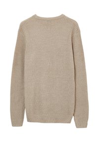 Beige gestrickter Pullover mit einem strukturierten Waffelmuster, Rundhalsausschnitt und gerippten Bündchen und Saum. Die Rückseite ist schlicht und hat keine weiteren Details.