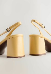 Next Pumps - yellow