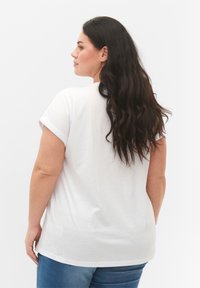 Zizzi 2-PACK SHORT SLEEVED - Paprasti marškinėliai - bright white   black