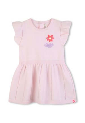 Robe de bébé rose clair avec manches à volants, écusson de fleur, et « sourire » brodé sur la poitrine, texture tricotée, jupe plissée.
