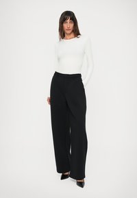 DSQUARED2 ICON AMELIA PANT - Donji dijelovi trenirke - black