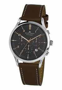 Orologio cronografo argentato con quadrante scuro, cinturino in pelle marrone, accenti argentati e visualizzazione della data. Presenta marcatori e lancette delle ore distintivi.