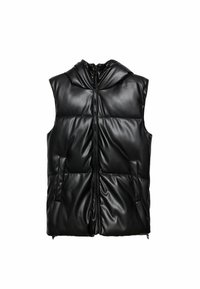 Chaleco acolchado negro con capucha, hecho de material sintético brillante. Cuenta con un cierre frontal, dos bolsillos laterales y sin mangas.