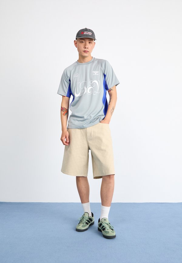 PLAZA ACTIVE - Print T-shirt - quarry multi3