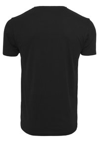 Sort t-shirt med korte ærmer og rund hals, lavet af bomuldsstof. Glat tekstur og enkelt design, uden synlige mønstre eller accenter.