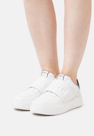 MAXI KUP STRAP - Slip-ons - white