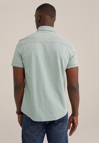 Thumbnail Image 3