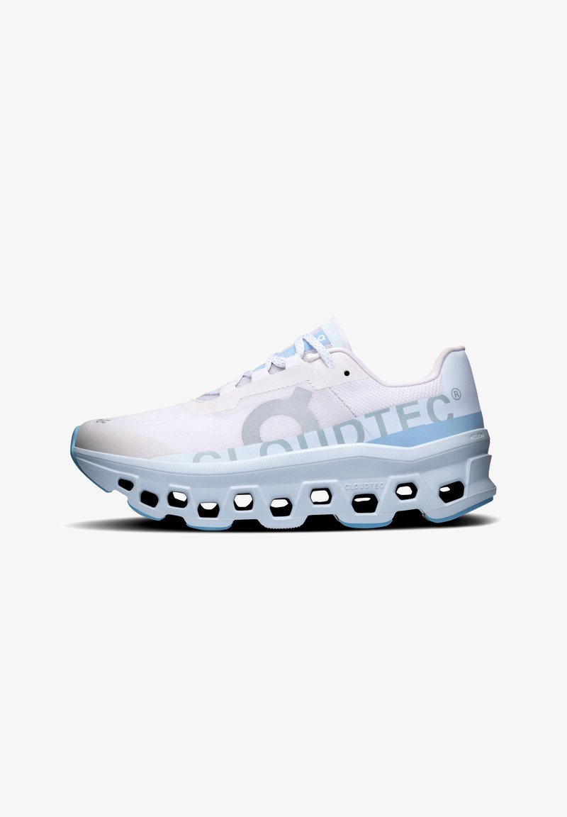 Chaussure de sport blanche avec une tige en maille respirante, accents bleu clair, logo CloudTec, et une semelle rembourrée dotée de découpes distinctives.