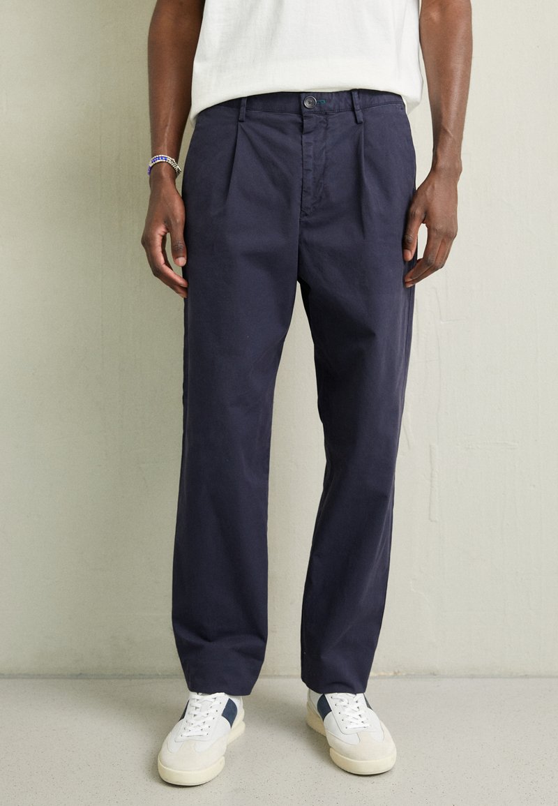 PS Paul Smith - PLEATED TROUSER - Nadrágok - very dark navy, Nagyítás