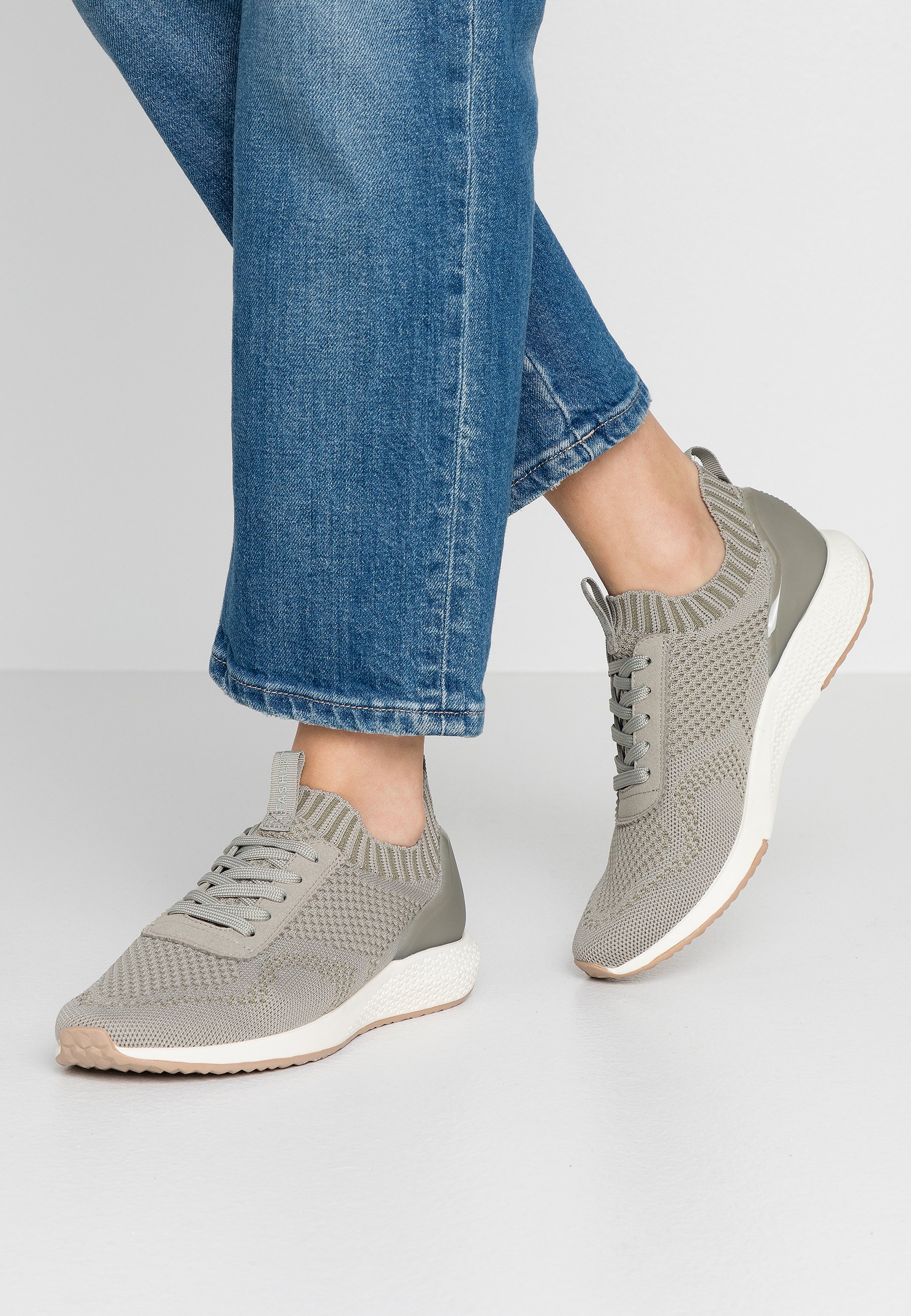 Tamaris Fashletics Sneakers laag - light olive/olijfgroen - Zalando.nl