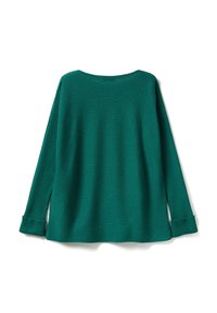 Maglione verde a coste con scollatura a barca, maniche lunghe, spacchi laterali all'orlo e silhouette rilassata.