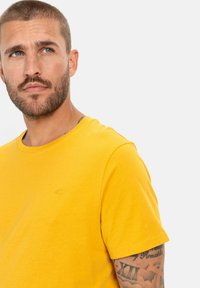 camel active KURZARM - T-shirt basic - cumin yellow