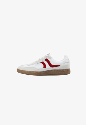 Scalpers Sneakers laag - off white