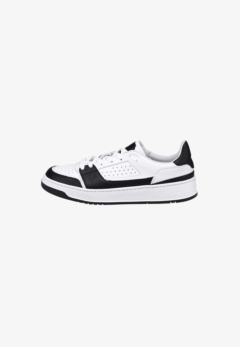 Sneaker bassa in pelle bianca e nera con lati perforati, chiusura con lacci e suola spessa bianca.