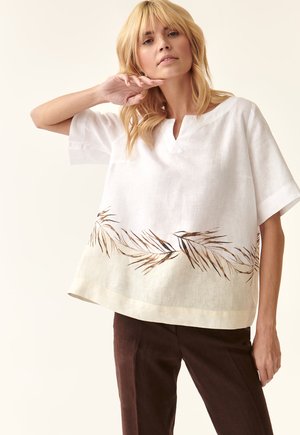 MATYLDANA - Blusa - white