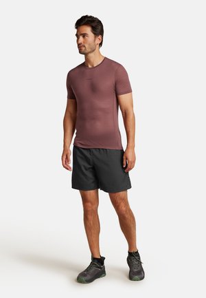 WEIGHT COOL-LITE FEATHERLIGHT CREWE - Basic T-shirt - carob