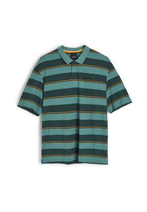 Koszulka polo z krótkim rękawem z zielonymi i ciemnozielonymi poziomymi paskami, cienkimi pomarańczowymi liniami akcentowymi oraz małą naszywką z logo na piersi.