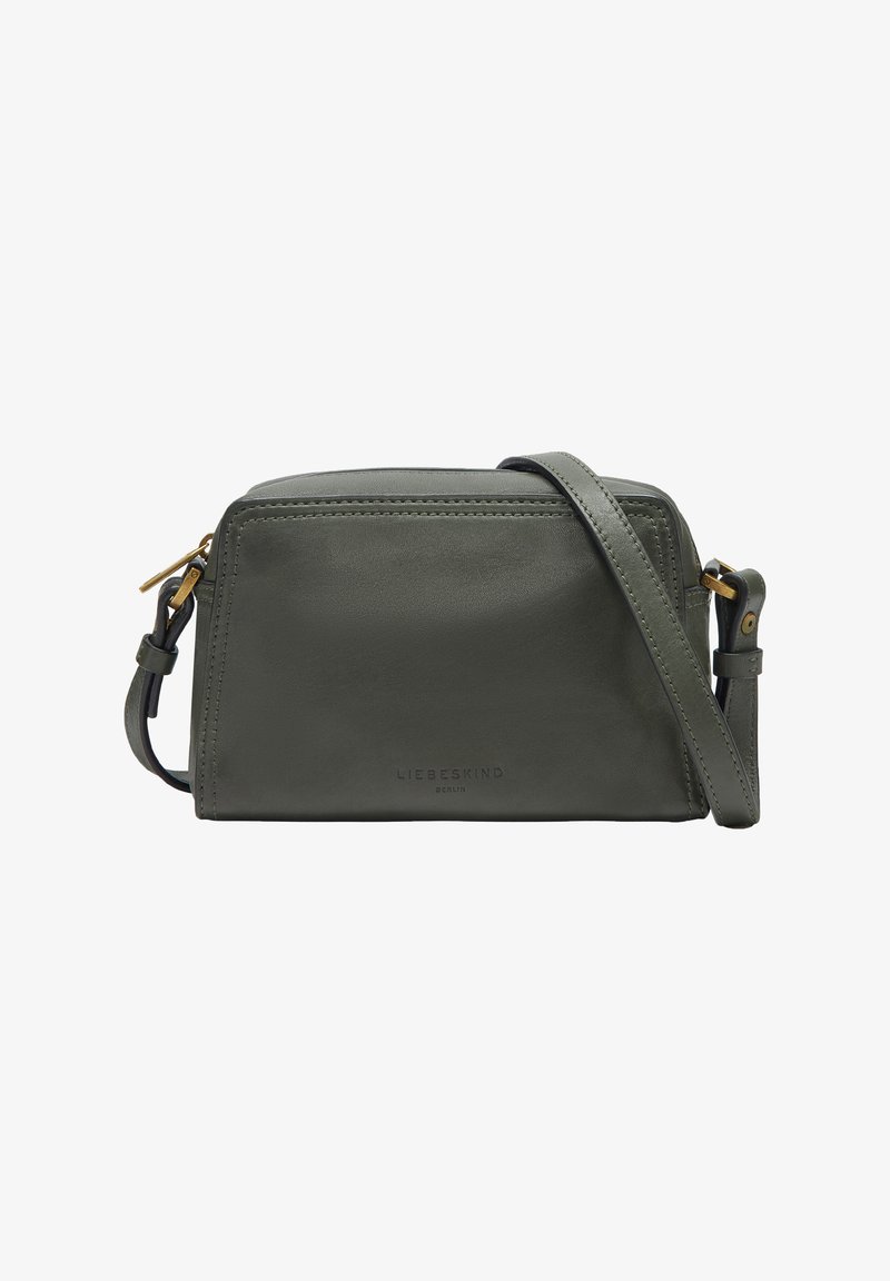 Zielona skórzana torebka crossbody z złotym zamkiem. Prostokątny kształt, subtelne detale w przeszyciach i regulowany pasek. Logo na tłoczone z przodu.