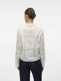 Vero Moda VMAYA  - Blusa - snow white