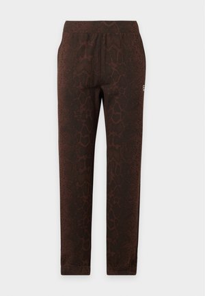 EA7 Emporio Armani, TRAIN GRAPHICS SERIES PANTS - Παντελόνι φόρμας - fancy chicory coffee